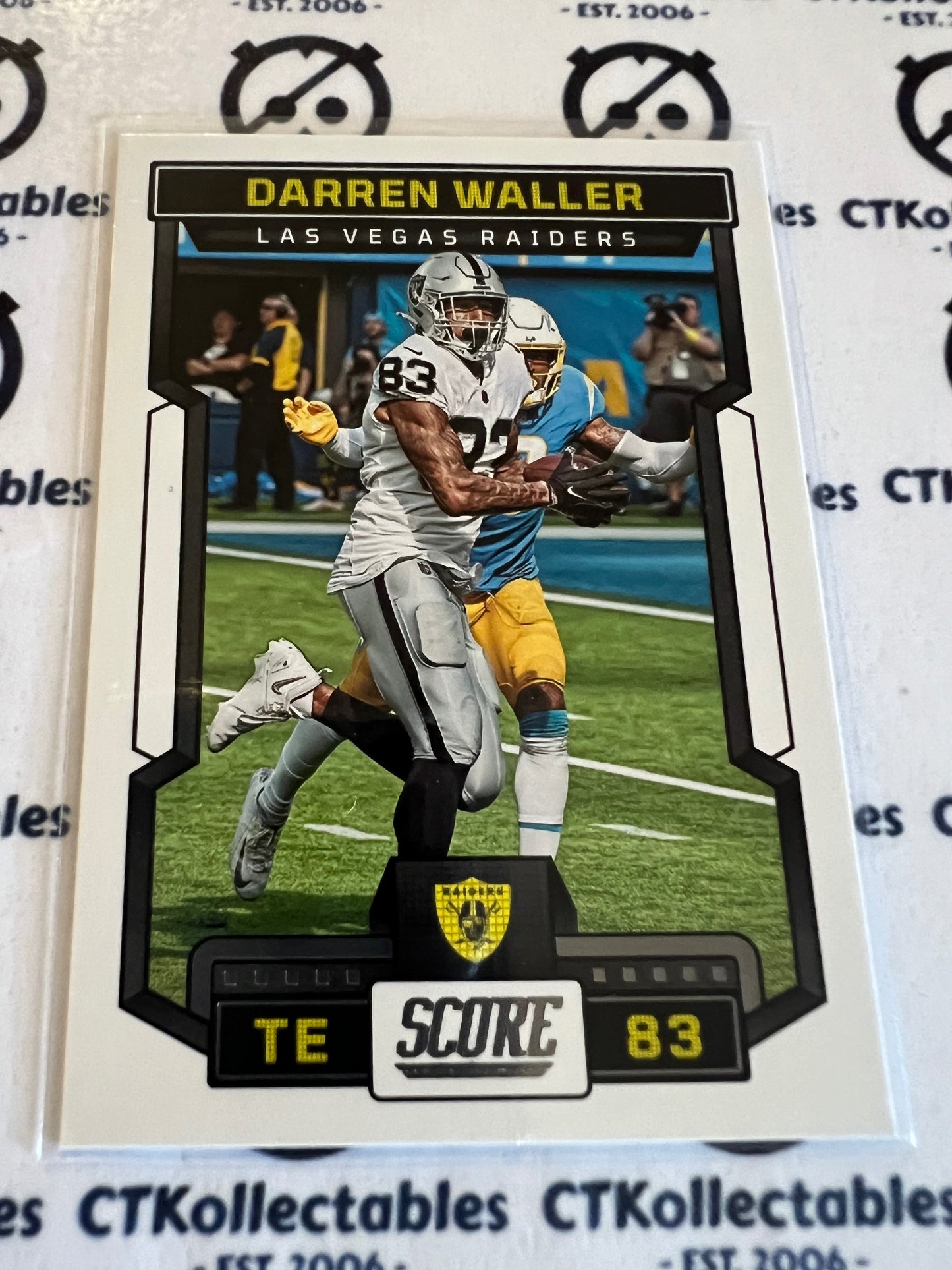 2023 NFL Panini Score Base #135 Darren Wallers Raiders