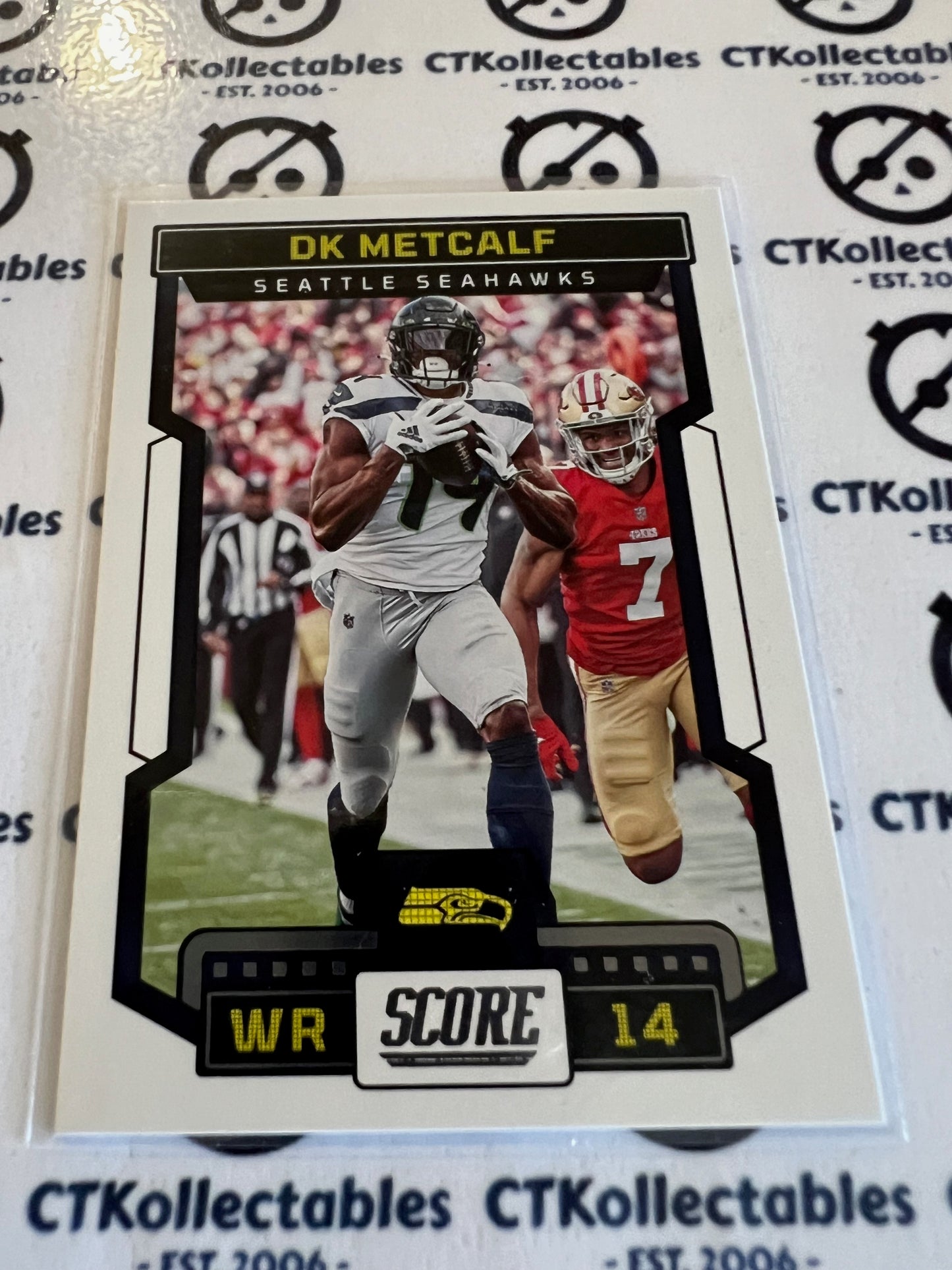 2023 NFL Panini Score Base #181 DK Metcalf Seahawks