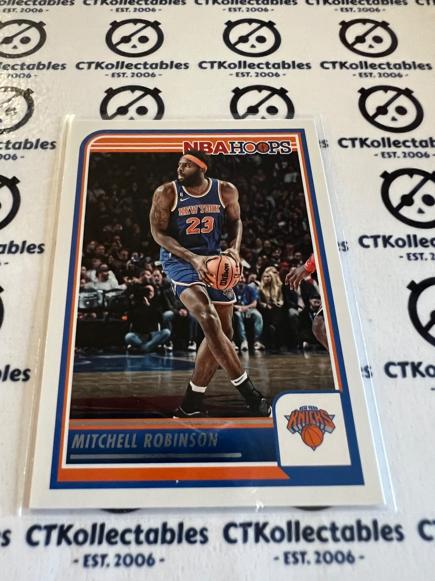 2023-24 Panini NBA HOOPS Base #121 Mitchell Robinson Knicks