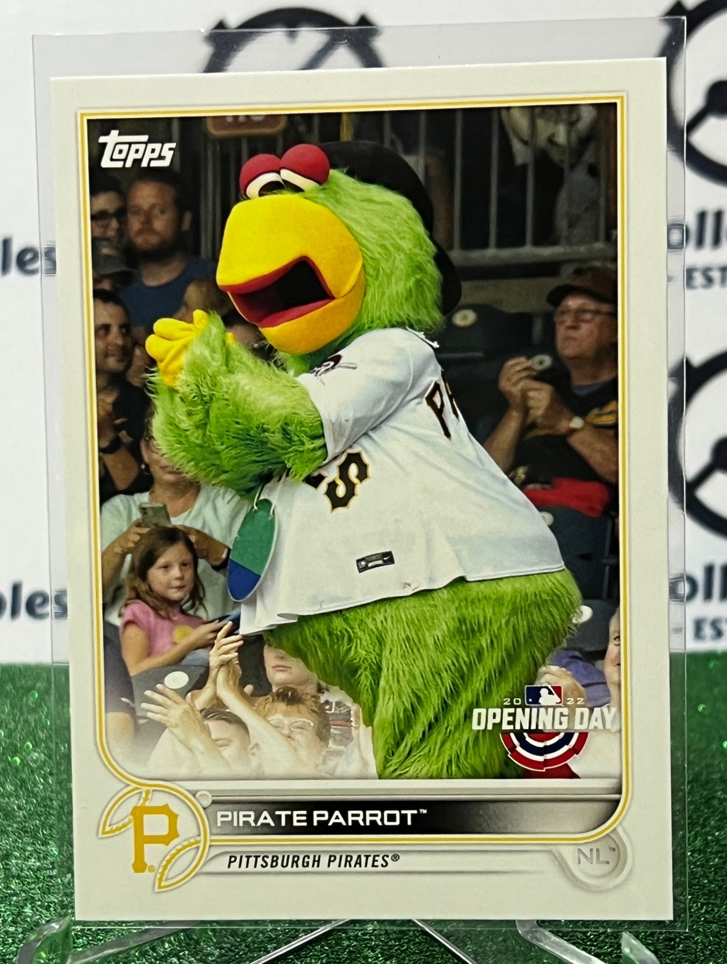 2022 TOPPS OPENING DAY PIRATE PARROT # M-17 MASCOT PITTSBURGH PIRATES BASEBALL CARD