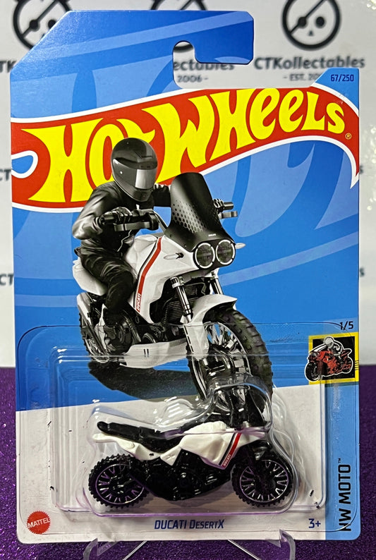 HOT WHEELS MATTEL DUCATI DESERTX MOTORCYCLE  1/5  HW MOTO 67/250 -  2021