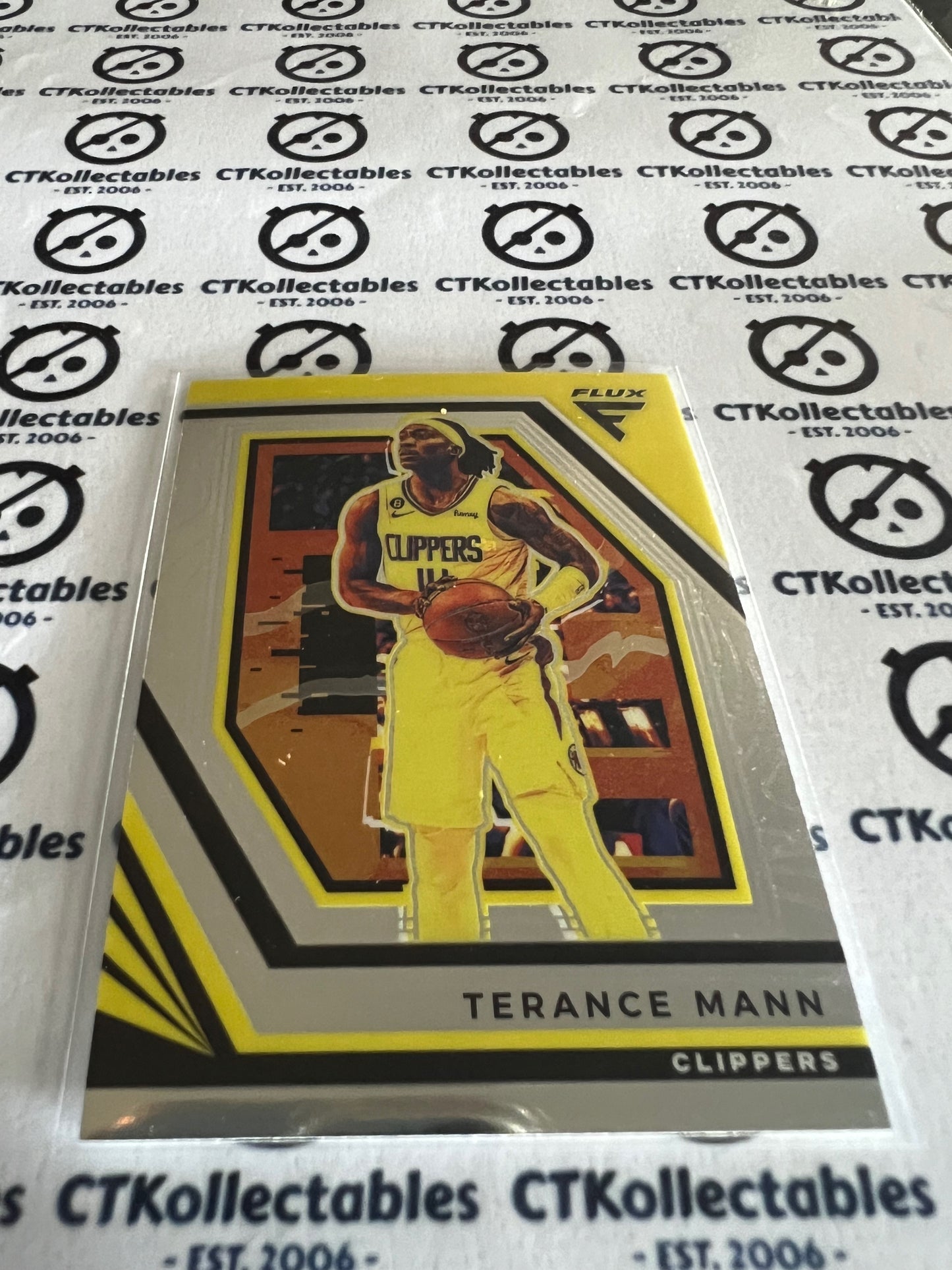 2022-23 NBA Panini FLUX Base 124 Terance Mann Clippers