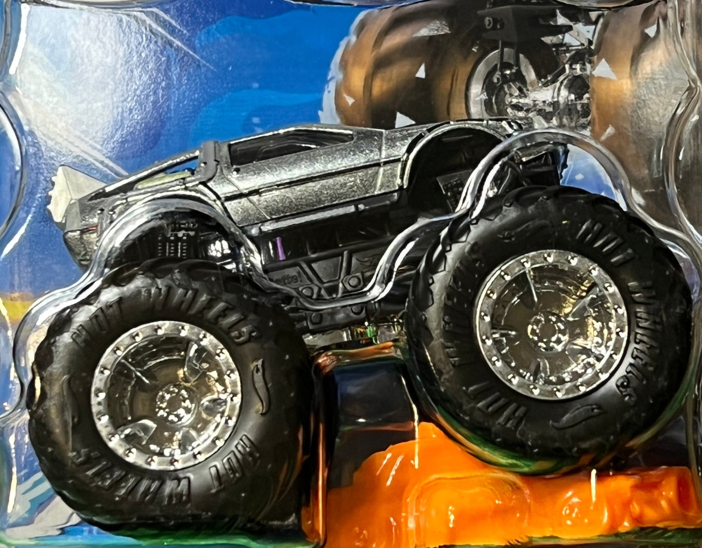 HOT WHEELS MATTEL MONSTER TRUCKS TIME MACHINE 1/64  BACK TO THE FUTURE - 2023