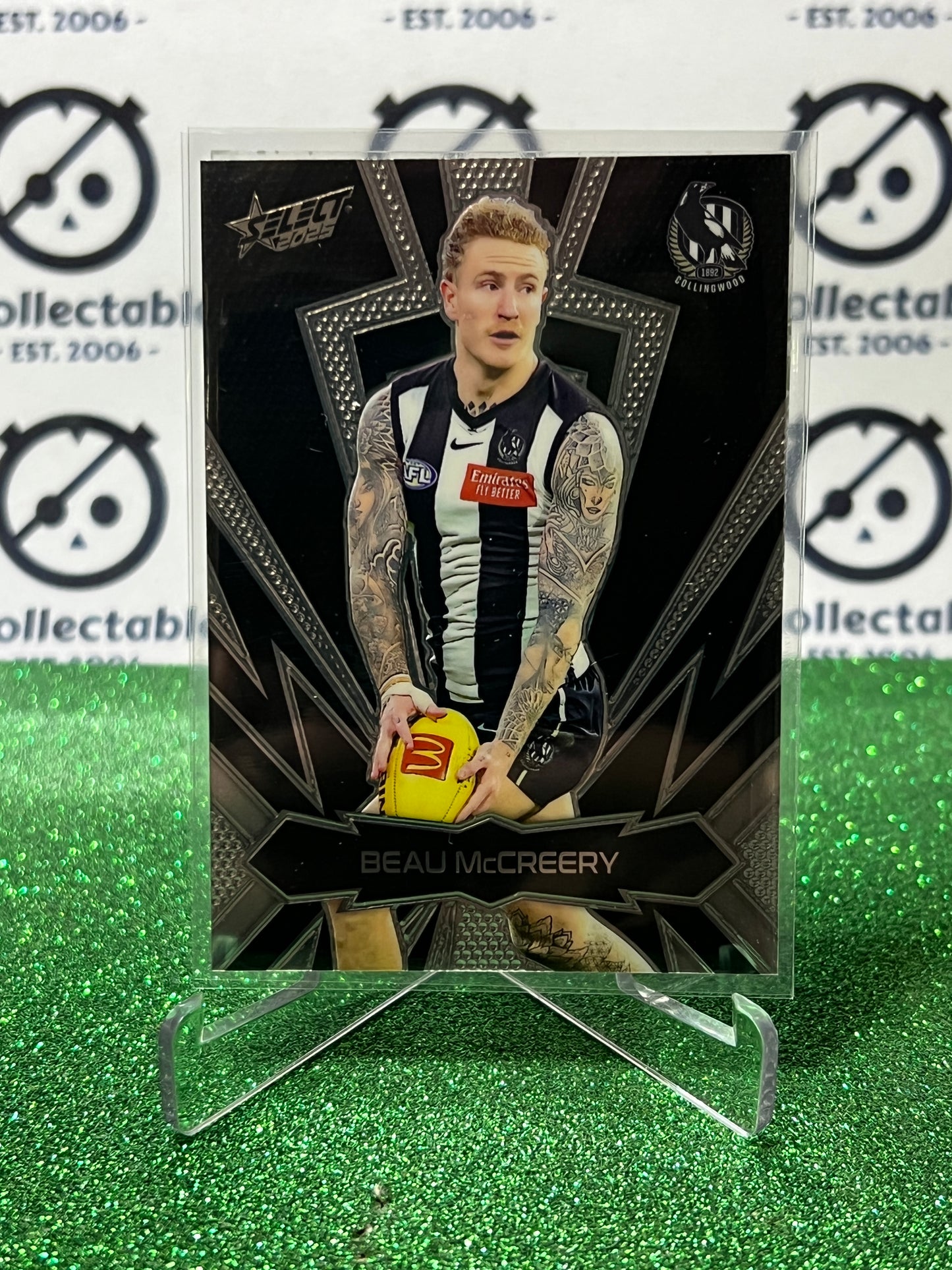 2025 AFL SELECT FOOTY STARS BEAU McCREERY # LT45 LUMINOUS THUNDERBOLT COLLINGWOOD MAGPIES CARD
