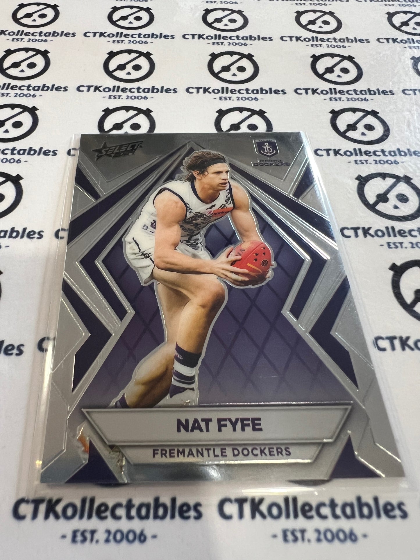 2024 AFL Footy Stars - Luminous Base #L54 Nat Fyfe Freemantle