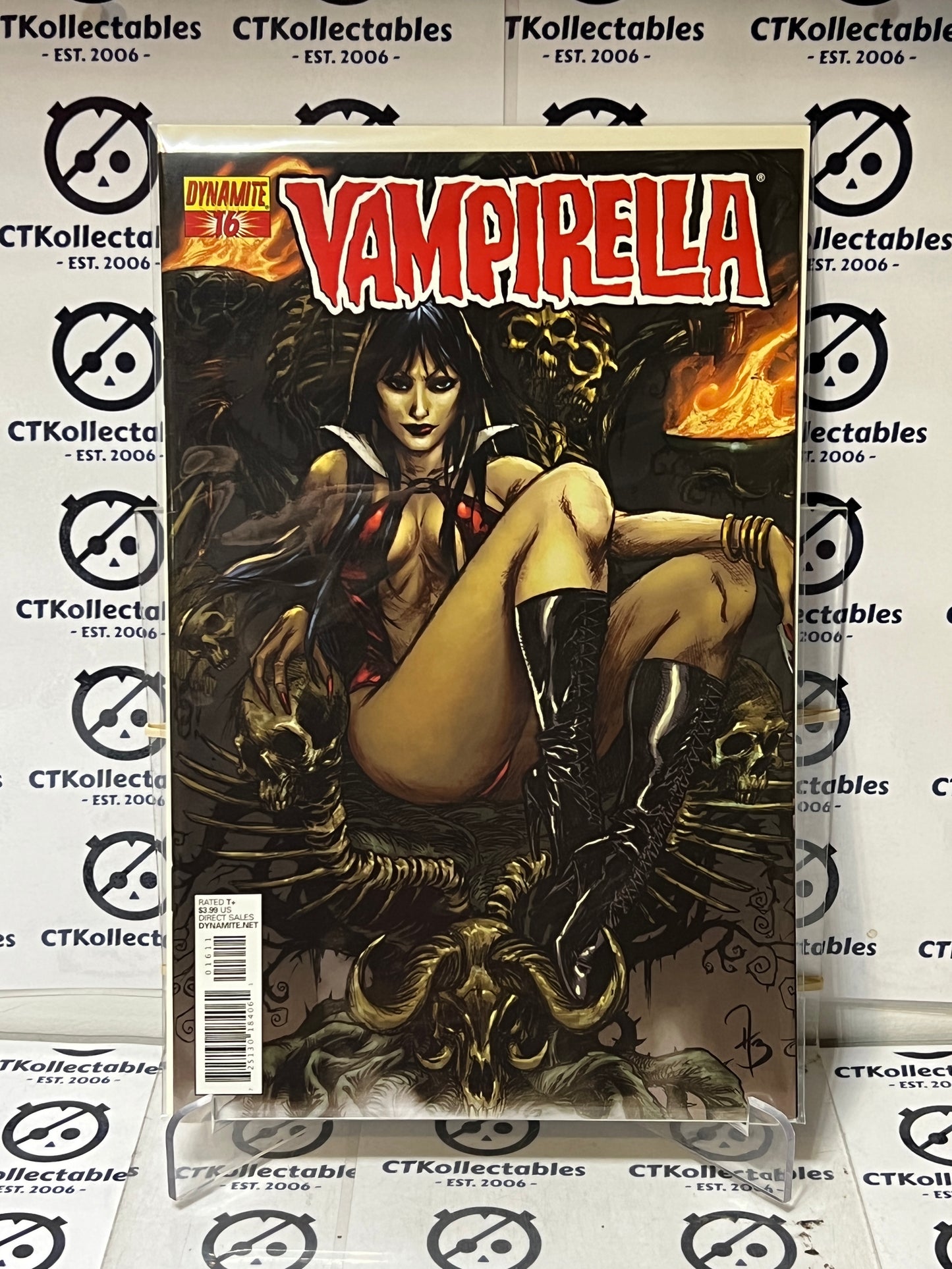 VAMPIRELLA  # 16  ADRIANO BATISTA VARIANT ERIC TRAUTMANN DYNAMITE COMIC BOOK 2012