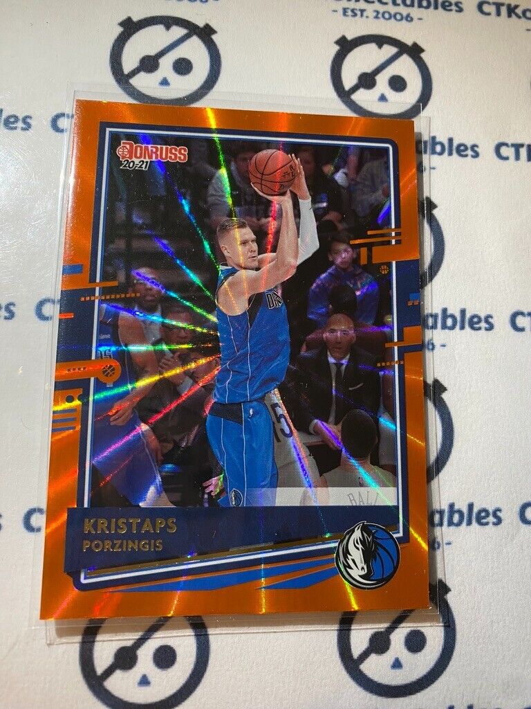 2020-21 NBA Donruss Orange Laser Kristaps Porzingas #8 Mavericks