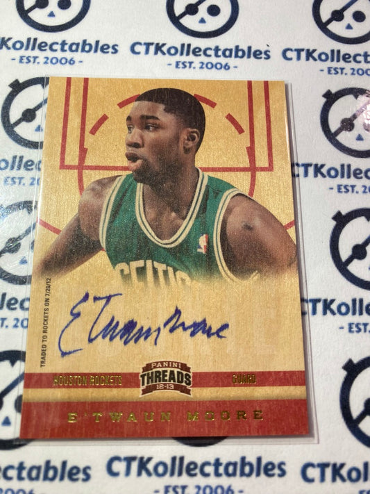 2012-13 Panini NBA Threads E'twaun Moore Auto #196 Rockets