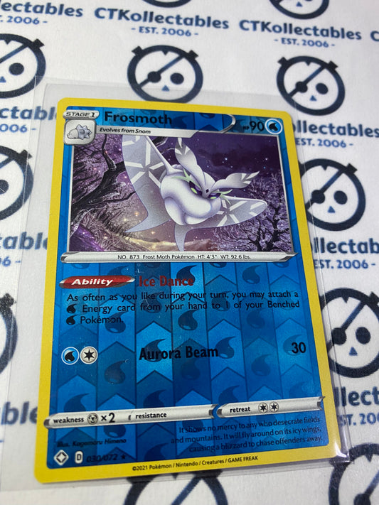 Frosmoth #030/072 Reverse Holo Pokémon Card Shining Fates