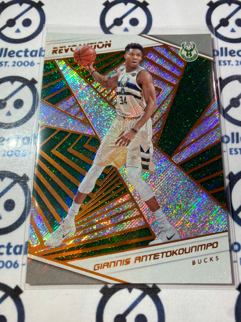 2018-19 NBA Panini Revolution Giannis Antetokounmpo Base #41 Bucks