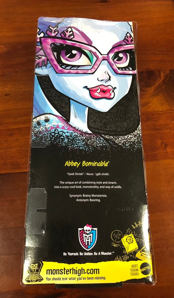 Abbey Bominable Geek Shriek Daughter Of Yeti Monster high Doll