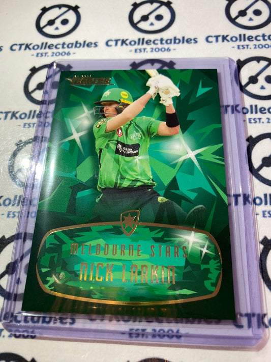 2022/2023 TLA Cricket Traders Mojo Emerald Nick Larkin #25/30 Stars