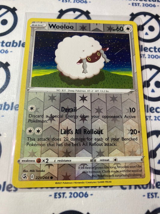 Wooloo Reverse Holo #221/264 2021 Sword & Shield Fusion Strike Pokemon Card
