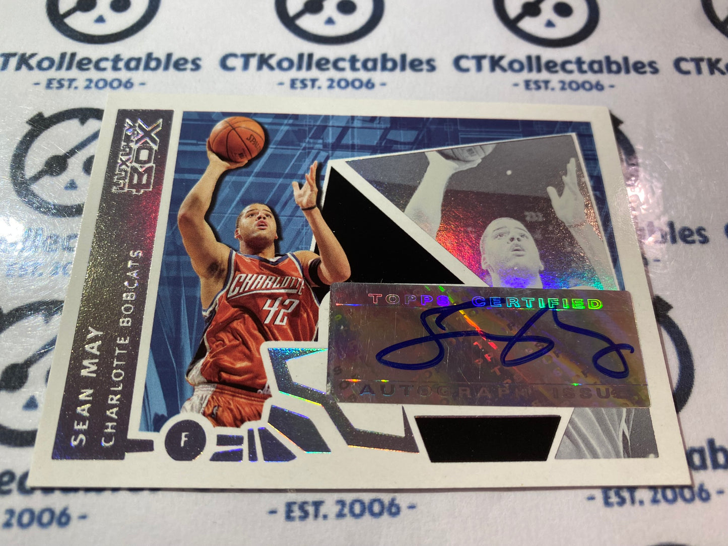 2005-06 Topps Luxury Box The machine Sean May Auto #225/474 Bobcats
