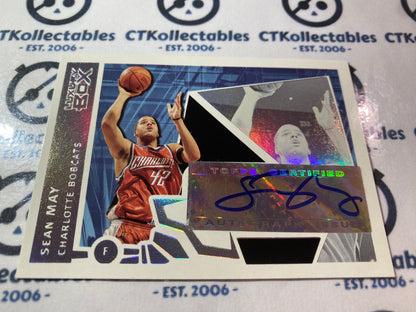 2005-06 Topps Luxury Box The machine Sean May Auto #225/474 Bobcats