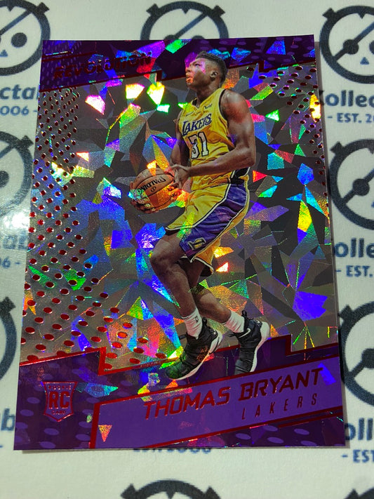 2017-18 NBA Panini Revolution Chinese New Year Thomas Bryant RC cracked Ice #120 Lakers