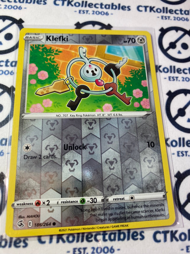 Klefki Reverse Holo #186/264 2021 Sword & Shield Fusion Strike Pokemon Card