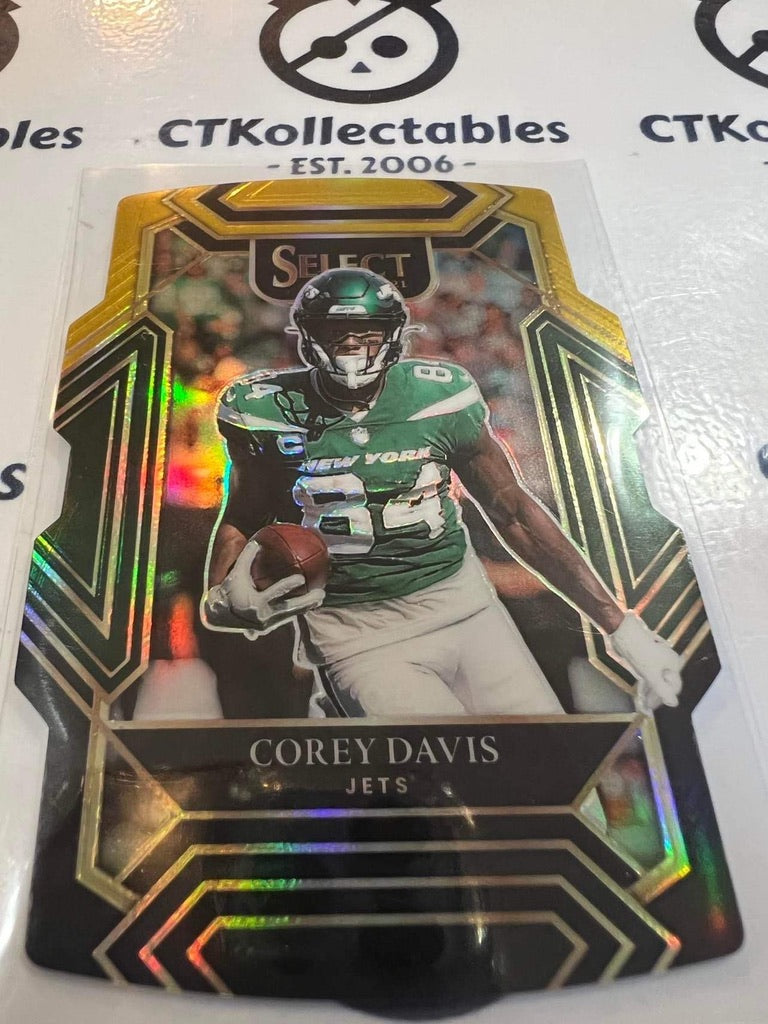 2021 NFL Panini Select Corey Davis Club Level Prizm Black & Gold #227 Jets