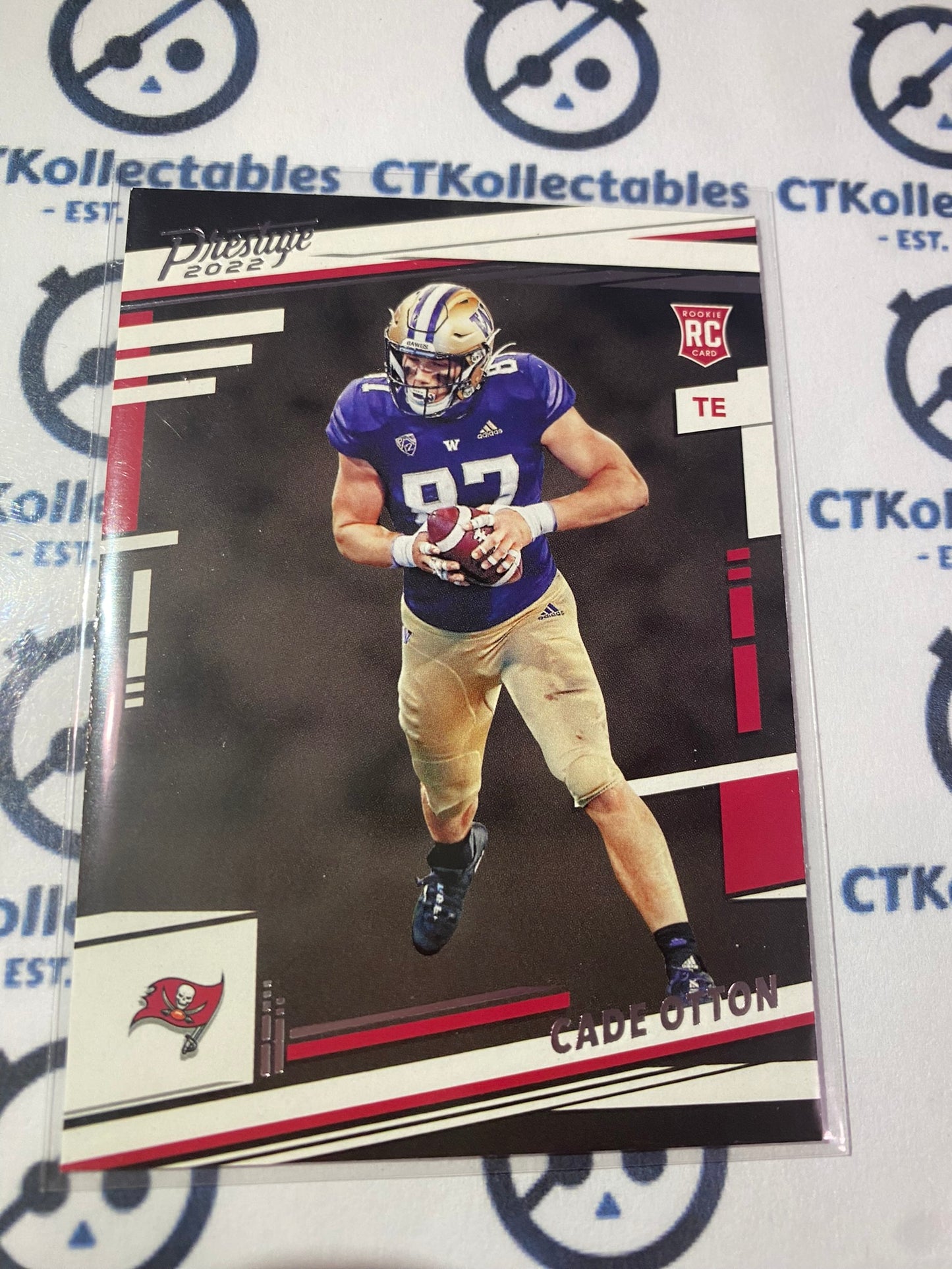 2022 NFL Panini Prestige Cade Otton rookie card RC #375 Buccaneers