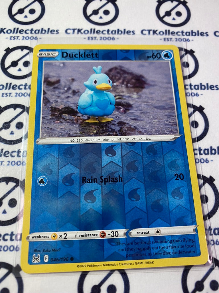 Ducklett Reverse Holo #046/196 2022 Sword & Shield Lost Origin Pokemon Card