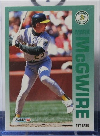 1992 FLEER MARK McGWIRE # 262 OAKLAND ATHLETICS BASEBALL CARD