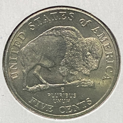 UNITED STATES BUFFALO NICKEL 2005 PHILADELPHIA MINT VF+ CONDITION  5 CENT COIN