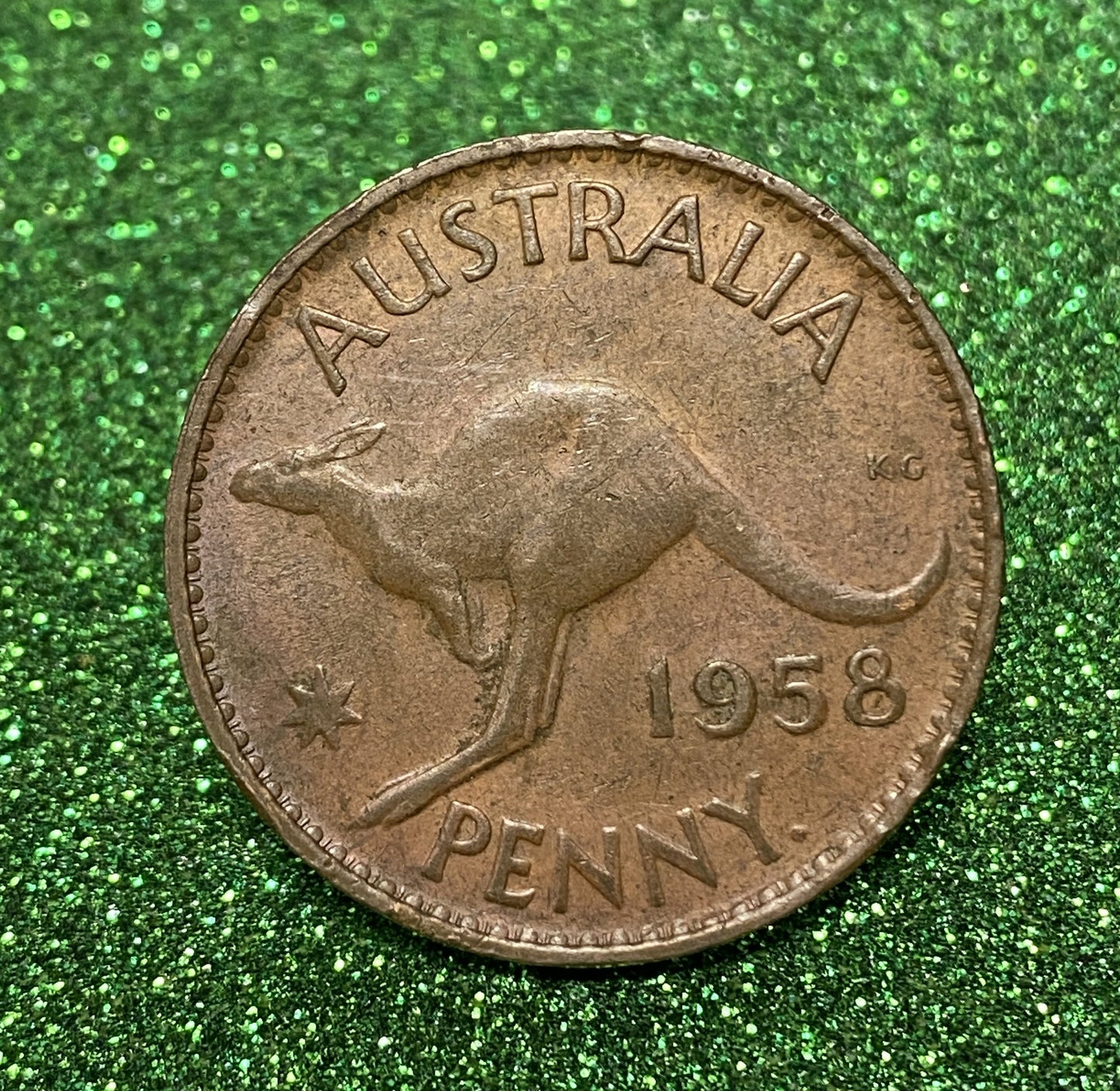 Australian 1 Cent LARGE PENNY COIN 1958 Queen Elizabeth F/VF CONDITION