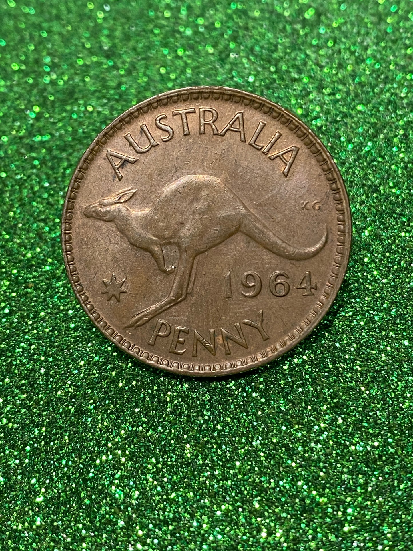 Australian 1 Cent LARGE PENNY COIN 1964 Queen Elizabeth F/VF CONDITION