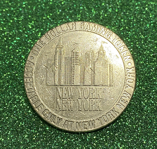 UNITED STATES CASINO ONE DOLLAR GAMING TOKEN COIN VF/VF+ NEW YORK NEW YORK  LAS VEGAS NEVADA 1997