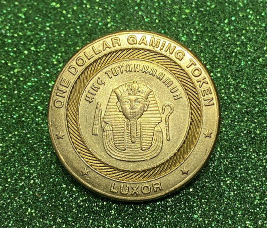 UNITED STATES LUXOR CASINO ONE DOLLAR GAMING TOKEN COIN VF/VF+  LAS VEGAS NEVADA