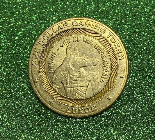 UNITED STATES LUXOR CASINO ONE DOLLAR GAMING TOKEN COIN VF/VF+  LAS VEGAS NEVADA