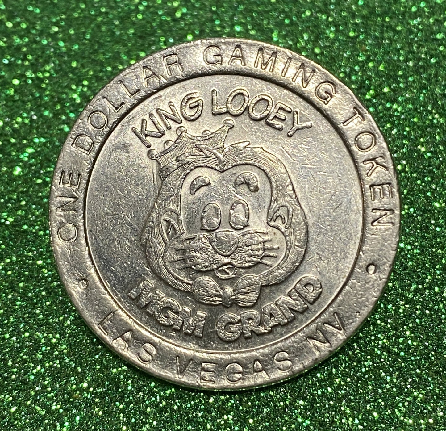 UNITED STATES CASINO ONE DOLLAR GAMING TOKEN COIN VF/VF+ CONDITION  LAS VEGAS NV 1993