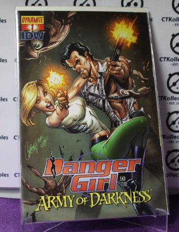 DANGER GIRL AND THE ARMY OF DARKNESS # 1  DYNAMITE / IDW COMICS COMIC BOOK 2011