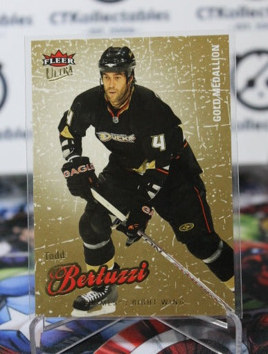 2008-09 FLEER ULTRA TODD BERTUZZI  # 114 GOLD MEDALLION ANAHEIM DUCKS NHL HOCKEY CARD