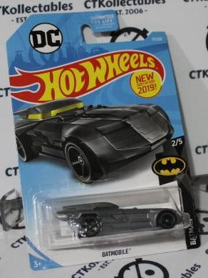 Hot Wheels 2017 THE BATMOBILE DC 17/250 GREY Long Card 2/5 NEW FOR 2019