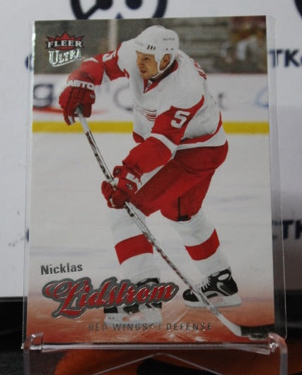 2008-09 FLEER ULTRA NICKLAS LIDSTROM # 144  DETROIT RED WINGS NHL HOCKEY TRADING CARD