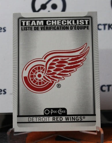 2021-22  O-PEE-CHEE TEAM CHECKLIST # 561  DETROIT RED WINGS NHL HOCKEY TRADING CARD