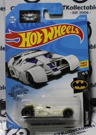 HOT WHEELS MATTEL BATMAN THE DARK KNIGHT BATMOBILE WHITE  4/5  DC 153/250  LONG CARD 2018