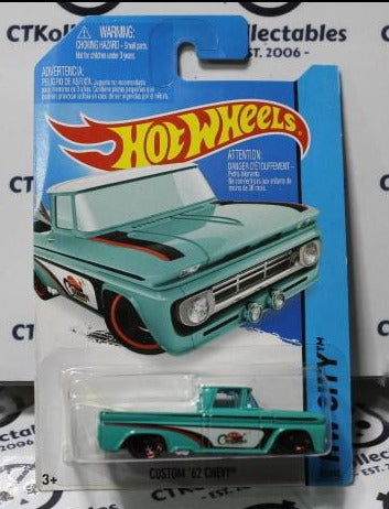 HOT WHEELS MATTEL CUSTOM '62 CHEVY  HW CITY 72/250 LONG CARD 2013