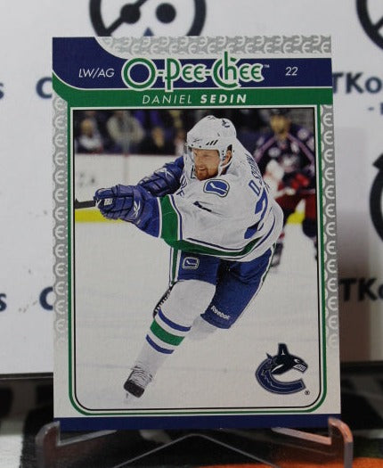 2009-10  O-PEE-CHEE DANIEL SEDIN # 302  VANCOUVER CANUCKS NHL HOCKEY TRADING CARD