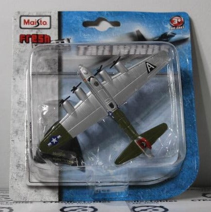 B17 FLYING FORTRESS AIRPLANE DIE CAST MAISTO UNOPENED