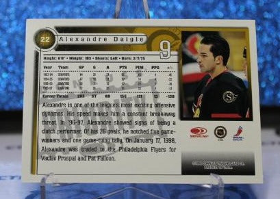 ALEXANDRE DAIGLE # 22 DONRUSS 1996-97 OTTAWA SENATORS NHL HOCKEY TRADING CARD