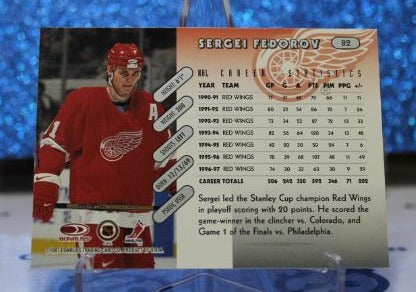 SERGEI FEDOROV # 82 DONRUSS 1996-97 DETROIT RED WINGS NHL HOCKEY TRADING CARD