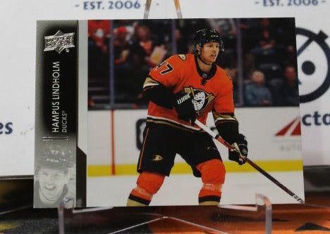 2021-22 UPPER DECK HAMPUS LINDHOLM # 253 ANAHEIM DUCKS NHL HOCKEY CARD