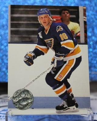 BRETT HULL # 109 PRO SET PLATINUM 1991-92  ST. LOUIS BLUES NHL HOCKEY TRADING CARD