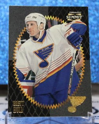 BRETT HULL # 35 SUMMIT PINNACLE 1996-97 ST. LOUIS BLUES NHL HOCKEY TRADING CARD