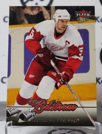 2007-08 FLEER ULTRA NICKLAS LIDSTROM # 126  DETROIT RED WINGS NHL HOCKEY TRADING CARD