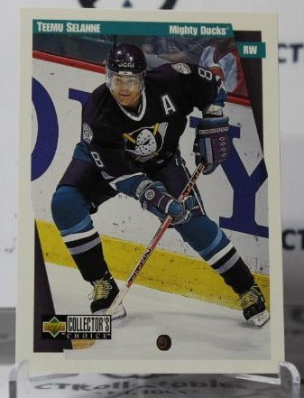 TEEMU SELANNE # 8 UPPER DECK  1997-98 ANAHEIM DUCKS  NHL HOCKEY TRADING CARD