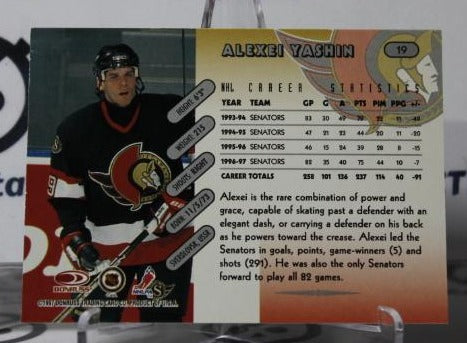 ALEXEI YASHIN # 19 DONRUSS 1996-97 OTTAWA SENATORS NHL HOCKEY TRADING CARD