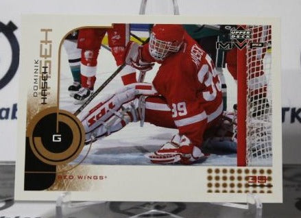 DOMINIK HASEK # 63 MVP UPPER DECK  2002-03 HOCKEY NHL GOALTENDER DETROIT RED WINGS CARD